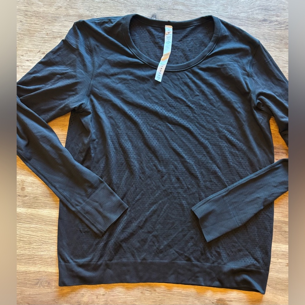 Lululemon Black Breeze By Long Sleeved Size 8—NWT